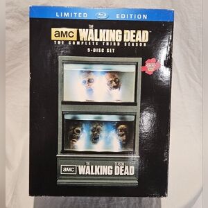 Lumited Edition The Walking Dead Season 3 Blu-ray Collectors Set Never Opened!